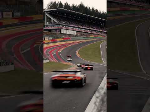 GT4 vs GT3 at Eau Rouge - Spa-Francorchamps