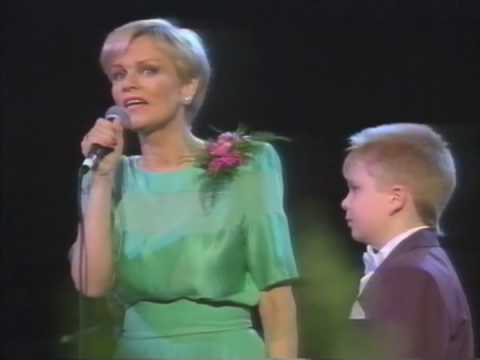 Timo Turunen ja Katri Helena - Kuudenikäinen