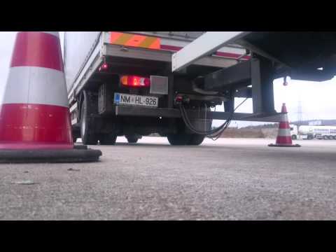 Odklop in priklop prikolice / DAF