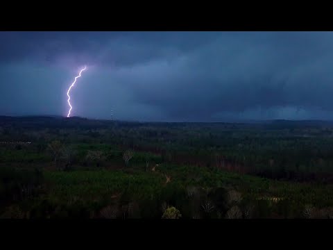 LARGE Wedge Tornado hits homes in Alabama