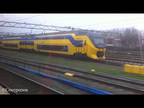 RET Metrorit tegelijk met NS VIRM trein! Bij Den Haag Centraal