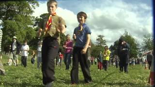 preview picture of video 'World Record Wiltshire Scouts - Largest Egg & Spoon Race!'