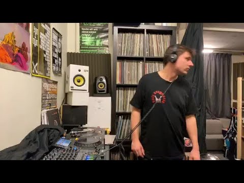 stranger live from his quarantaine-lab 28/03/2020