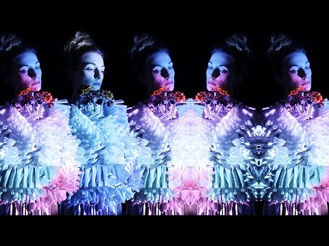 Sarah P. - Sarah P. - Golden Deer (feat. Hiras) (official video - ACT 2)