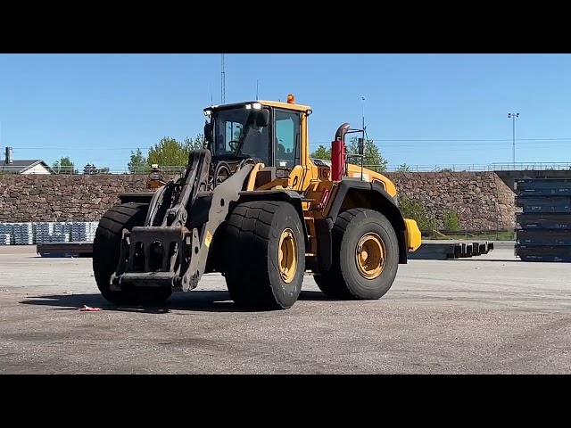 1039875 Wheel loader Volvo BM LM 220G - 2011