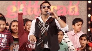 UNPLUGGED: Mika Singh Brings Crowds To A Frenzy