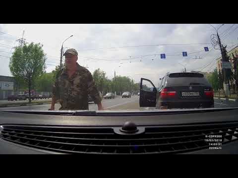 Агрессивный водитель BMW X5 в Твери