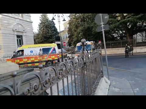 Arrivo Corteo manifestanti 118 in Piazza  davanti la Prefettura di Campobasso