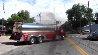 preview picture of video 'Tanker 74-5 responding hay bale fire'