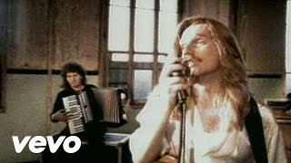 A Perigo Lyrics English Translation