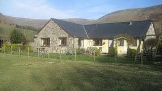 preview picture of video 'Family Friendly Holiday Cottage Snowdonia | Maes Mihangel'