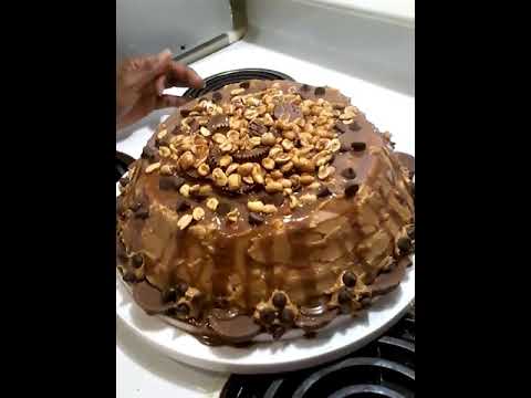 Homemade chocolate Reese cake