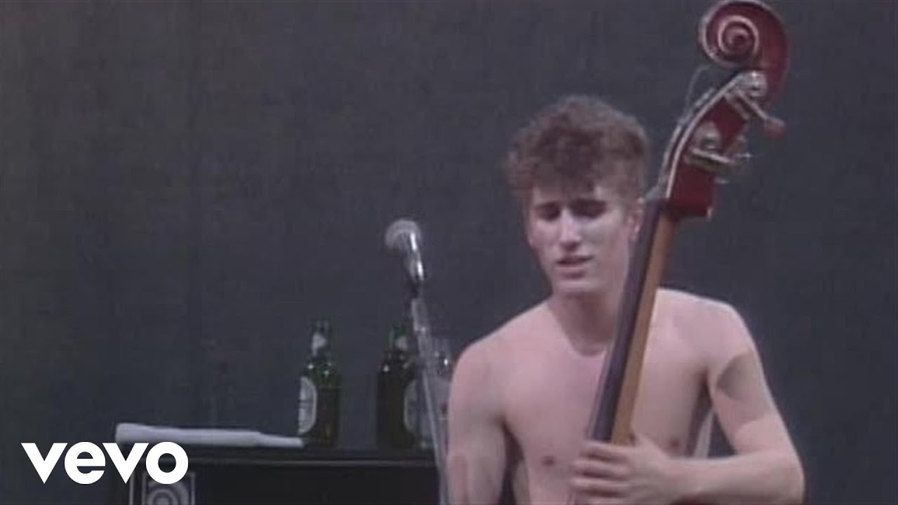 The Stray Cats - Stray Cat Strut (Live) - YouTube