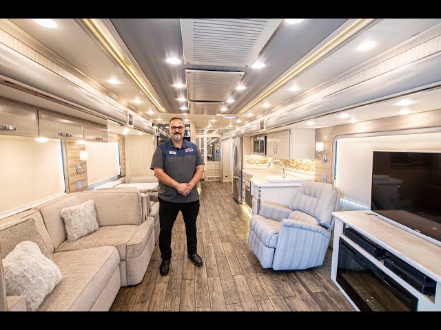 Preview image of 2017 Newmar King Aire 4533 (11U210078) youtube video