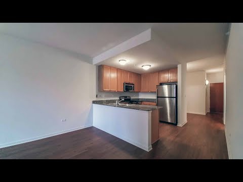 A South Loop one-bedroom plus den, 2-bath at Astoria Tower A South Loop one-bedroom plus den, 2-bath at Astoria Tower