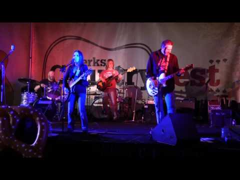 MO7S live at Berks Country Fest 2016