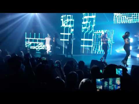 Keen'V et Willy William "On s'endort" Radiant Lyon 28/10/16