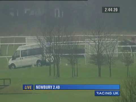 Newbury 2.40: Racing TV Long Walk Hurdle