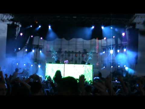 Armin Van Buuren playing Cosmic Gate - Exploration Of Space @ Cacao beach 11.08.2011