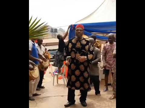 Pete Edochie dancing to phyno's highway