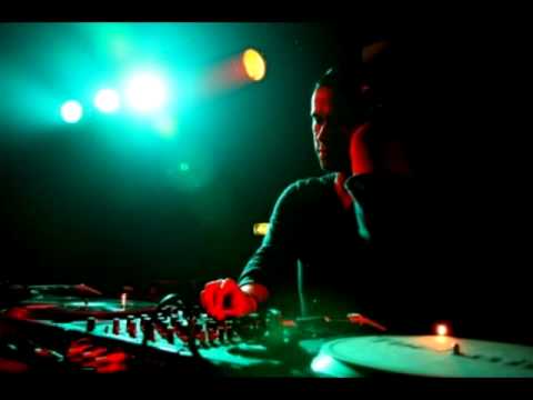 Oliver Ho - Live at Tresor Berlin (c. 2000) (audio only)