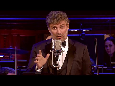 Jonas Kaufmann ✬ "Por Una Cabeza"/Tango by C.Gardel