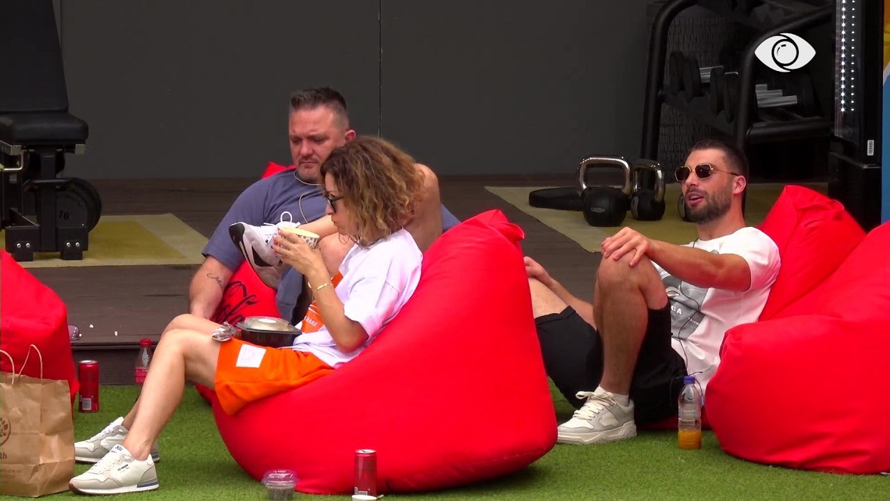 “Të lutem ma respekto bukën”/ Meritoni nuk ndalon së foluri, Egla i lutet për qetësi: Ik…