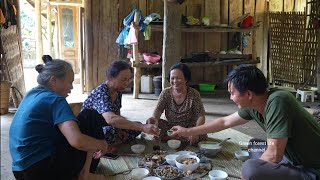 Robert's mother returned from the hospital. Her neighbors came to visit. Green forest life