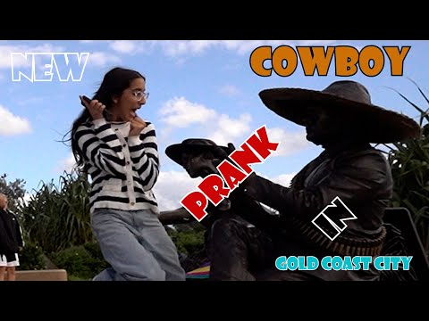 What would you do if it moves? Hahahah statue prank. luco patung