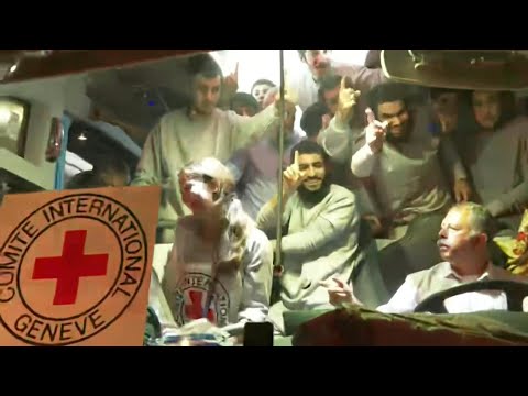 Video Thumbnail: Released Palestinian prisoners arrive in Beitunia | AFP