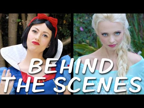 SNOW WHITE vs ELSA 舞台裏（プリンセスラップバトル (SNOW WHITE vs ELSA Behind the Scenes (Princess Rap Battle))