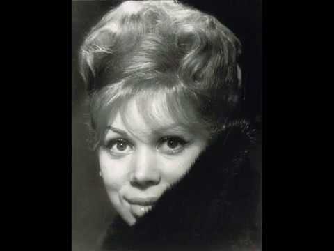 Mirella Freni - "E strano!... Ah, forse lui che l'anima... Sempre libera" (La Traviata)