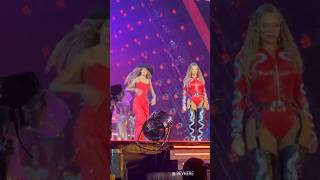 Download lagu Blue Ivy and Beyonce in the rain performing for 80 thousand people at Metlife Stadium.#beyonce mp3