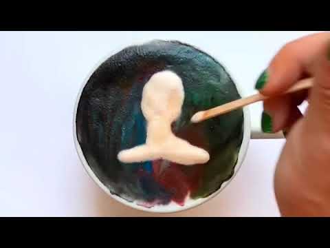 Renée Zellweger as Judy Garland as Latté Art