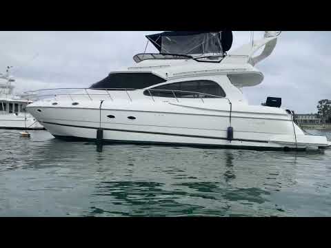Cruisers-yachts 5000-SEDAN-SPORT video