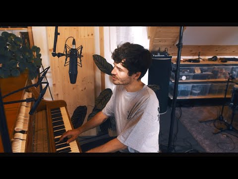 James Gruntz SOLO : Heart Keeps Dancing (Live)