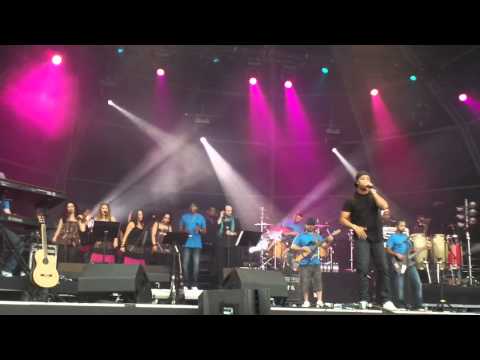 BossAC + Shout - Tu Es Mais Forte - Rock In Rio 2012