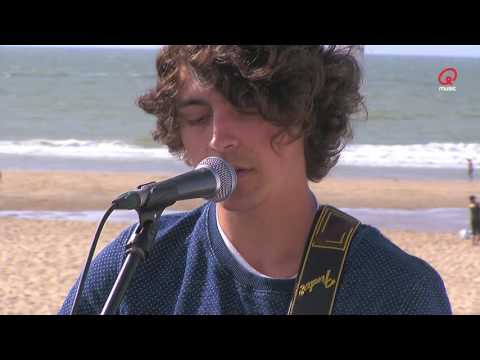 Q-Beach Live: Winter Trees - One Dance (Live bij Q)