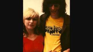 Joey Ramone  Debbie Harry - Go Lil Camaro Go Live 1987