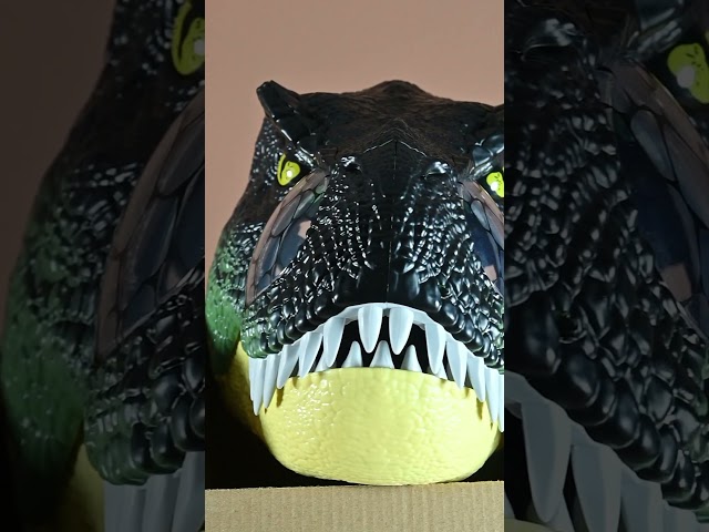 Vídeo relacionado con LEXIBOOK, Máscara de dinosaurio, Mandíbula móvil, Juguete realista con rugidos y efectos de luz, Fácil de poner, RPDINO01