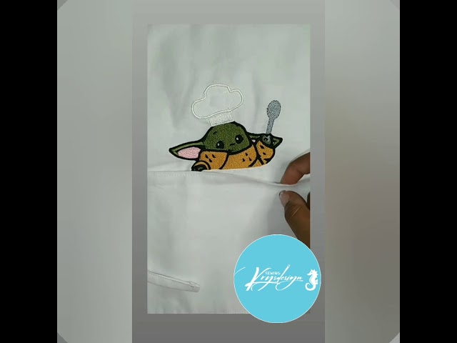 Vídeo relacionado con Delantal + gorro infantil Pequeños cocineros. Lote 10 unidades en azul. Regalo para cumpleaños, colegios y fiestas infantiles
