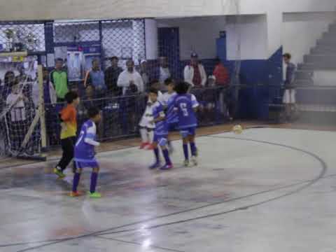 DEFESA (V) DO GOLEIRO BERNARDO - GRAJAÚ COUNTRY X SERRANO - SUB 11