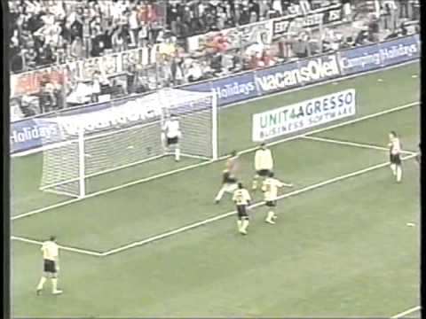 2004 (October 24) PSV Eindhoven 2- Ajax Amsterdam 0 (Dutch Eredivisie)