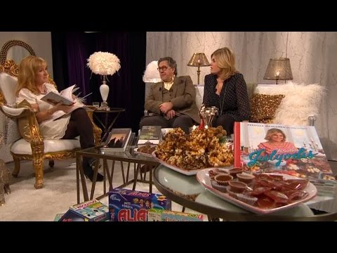 Pernilla Wahlgren bjuder på julgodis - Malou Efter tio (TV4)