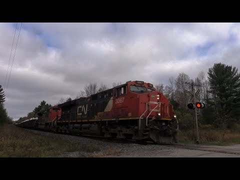 CN 3067 at Woodward (22OCT2021)