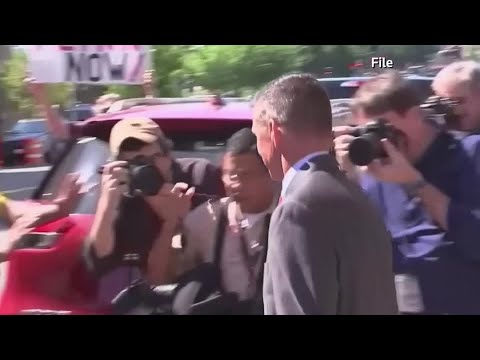 特朗普大赦前顧問弗林 (Trump pardons former adviser Flynn)