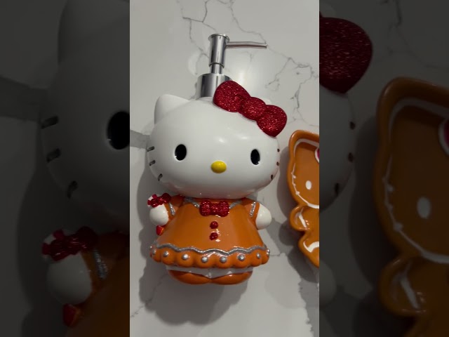 Vídeo relacionado con Hello Kitty Soap/Lotion/Hand Sanitizer Resin Pump Dispenser, 10.36 Ounces, (Officially Licensed Product) by Franco Collectibles