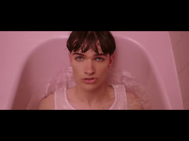 Video zu 'Un Jour Je Marierai Un Ange' ansehen