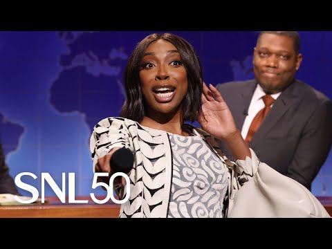 Weekend Update: Miss Eggy on Airplane Food - SNL