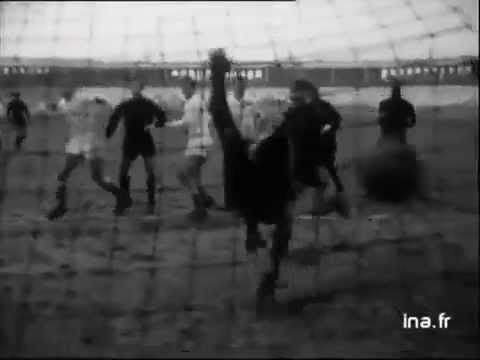 Olympique de Marseille , Nice , 1962 , gardien de but Joseph Moreira .